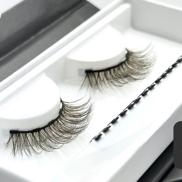 Lil Sultry Magnetic Lashes Elegant Black Eyelashes - Picture 5 of 6